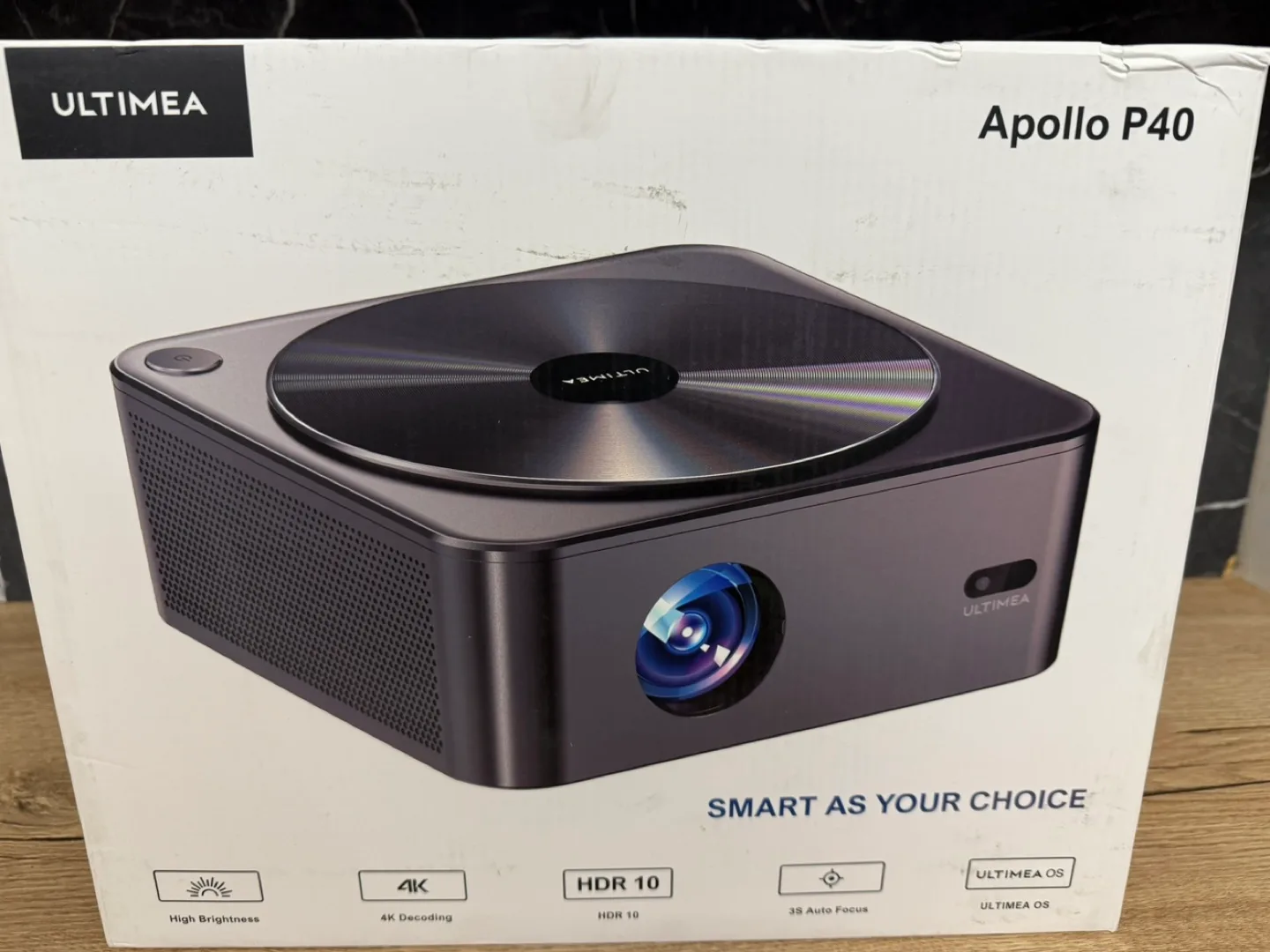 Ultimea Apollo P40 4K Smart Projector thumbnail
