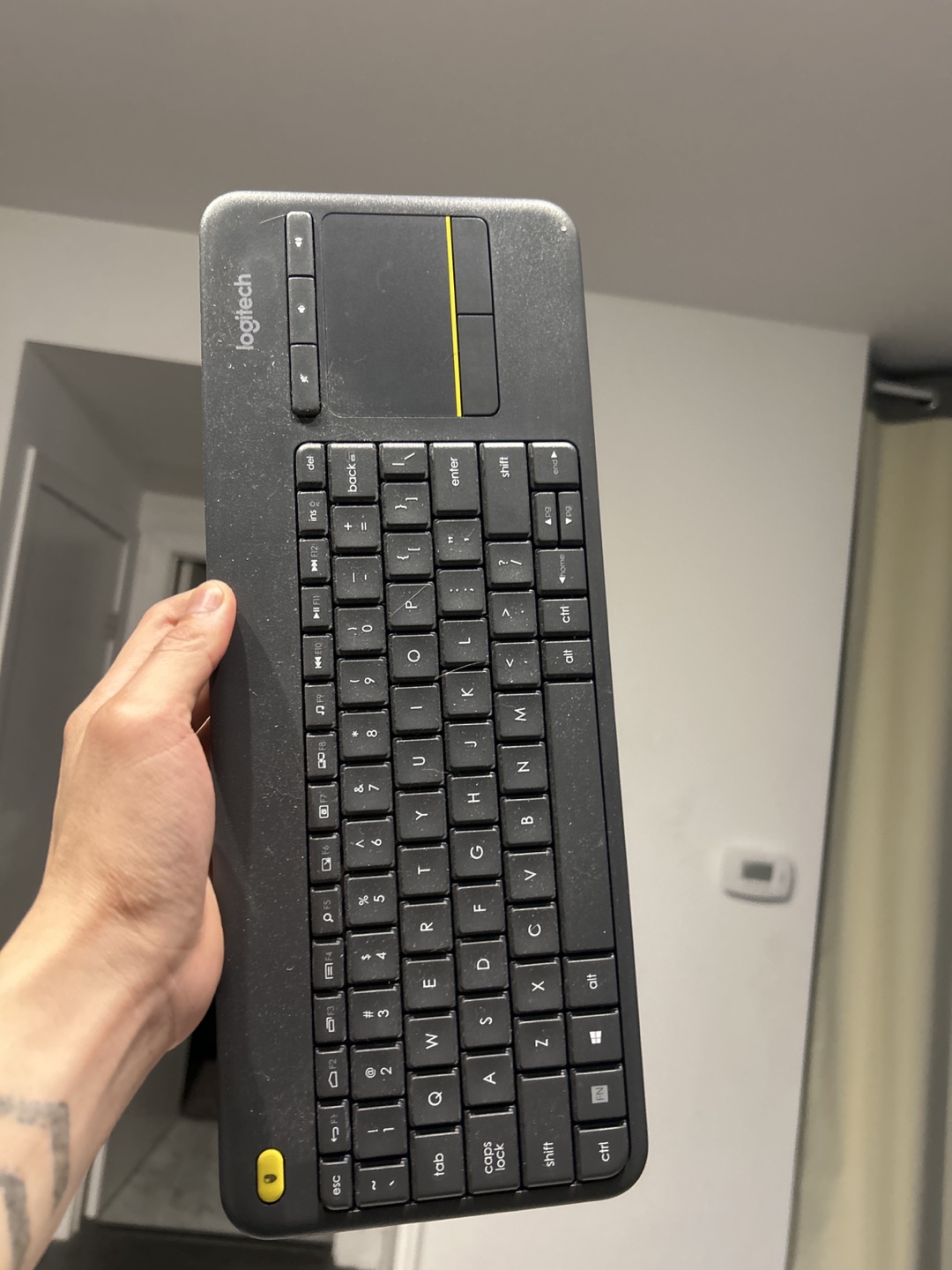 Logitech k400 plus Keyboard