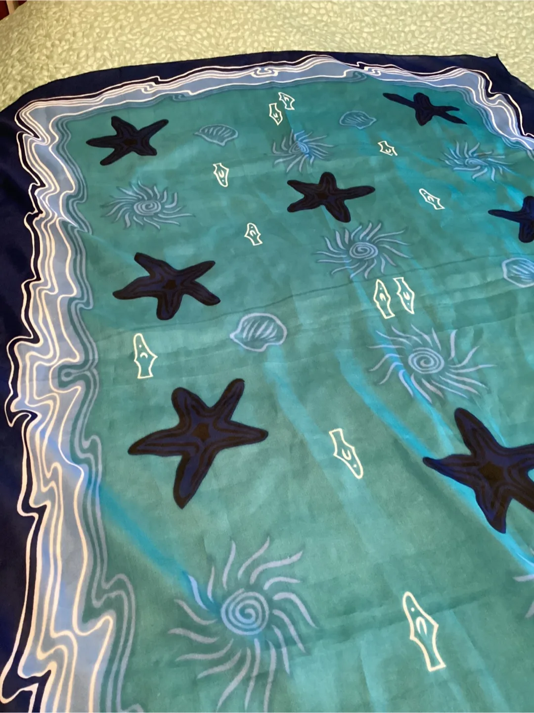 Beach Sarong - Starfish and Seashell Print image indicator(3)
