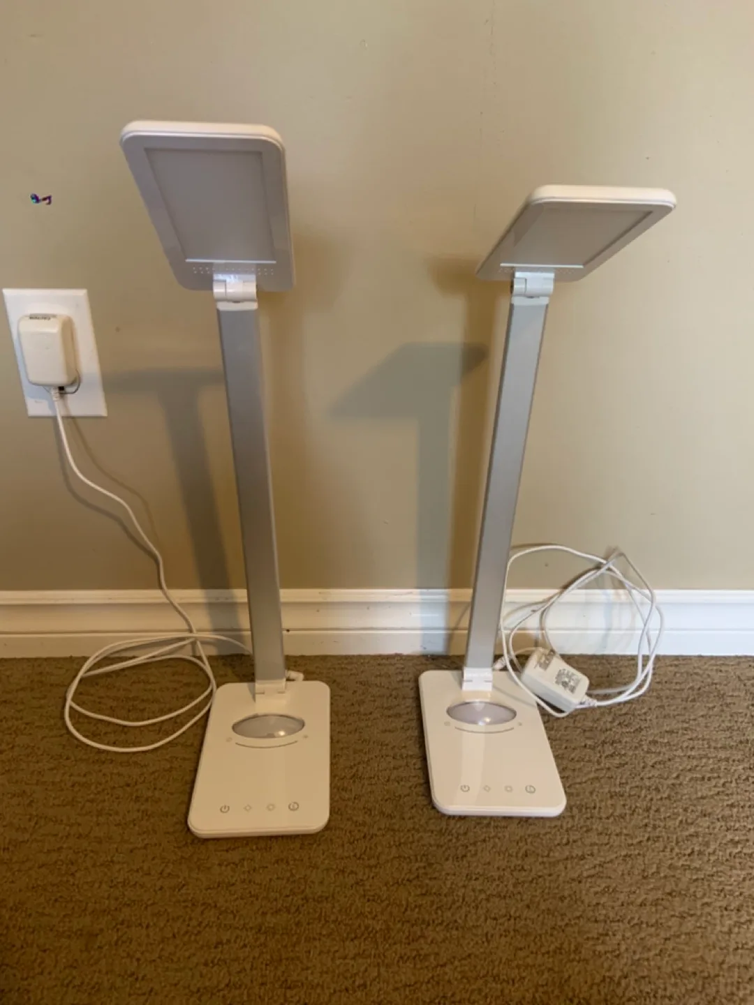 🏒Pair of LED Desk Lamps thumbnail