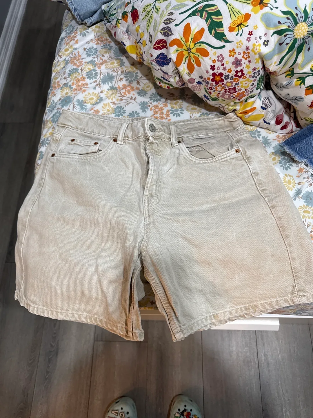 Zara Beige Denim Shorts thumbnail