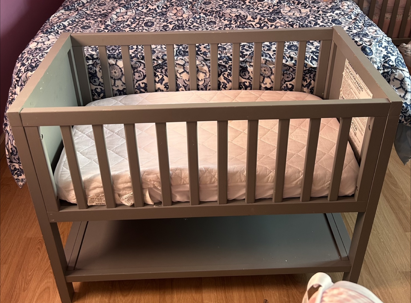 Baby crib
