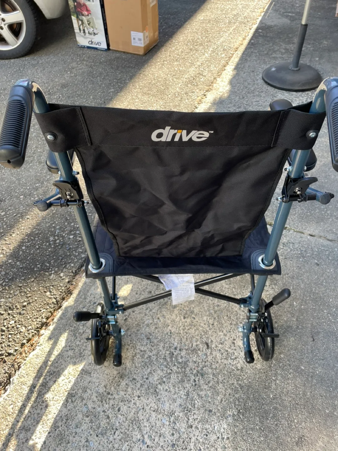 Drive Medical Travelite Transport Chair In A Bag, 18" image indicator(4)