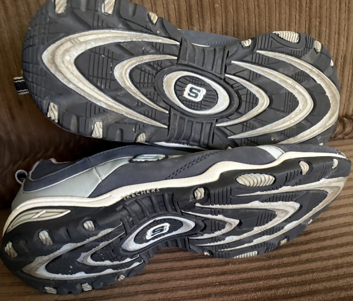 🏒 Skechers Sport Sneakers- Women's Size 8.5 - photo 4