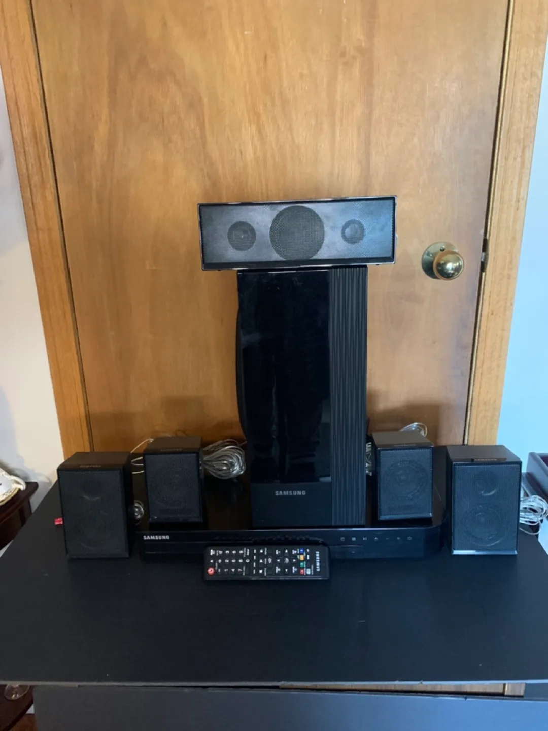 Samsung Blu-Ray Home Theatre Complete System thumbnail