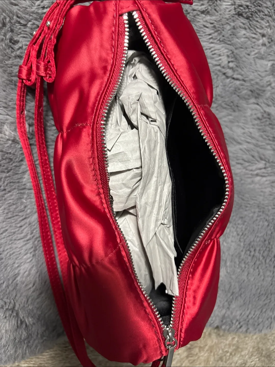 Zara Red Satin Puffy Shoulder Bag image indicator(3)