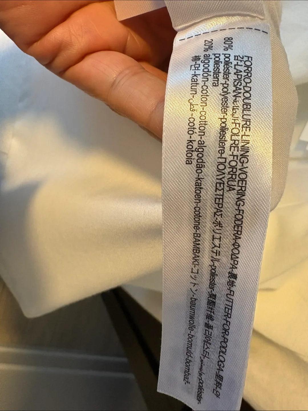 Zara Women's White Blazer new w/ tags- Size XS image indicator(3)