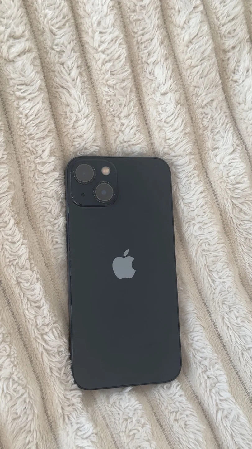 Used iPhone 13 128GB image indicator(2)