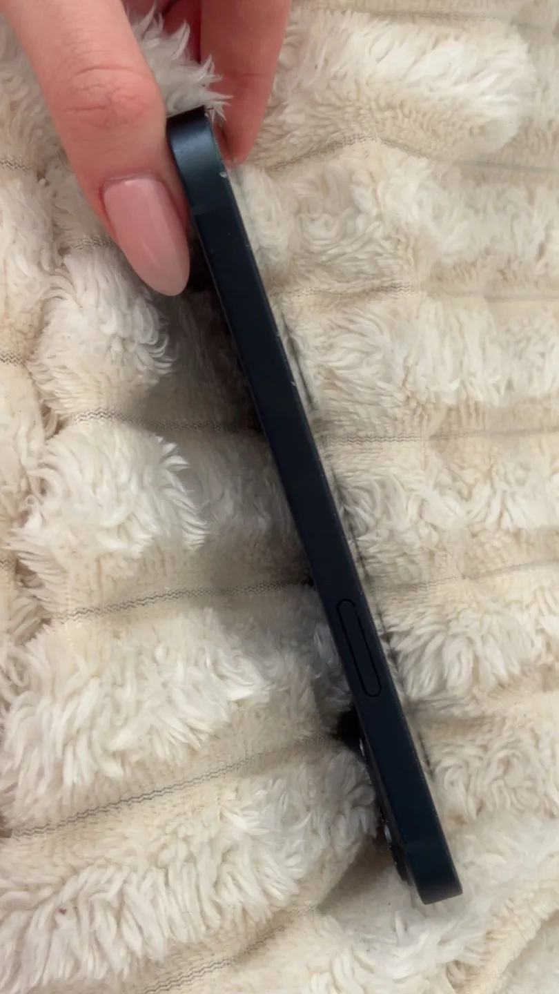 Used iPhone 13 128GB image indicator(7)