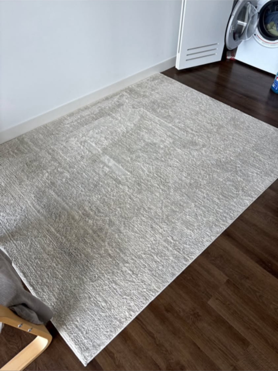 Rug 5'3"x7'7"