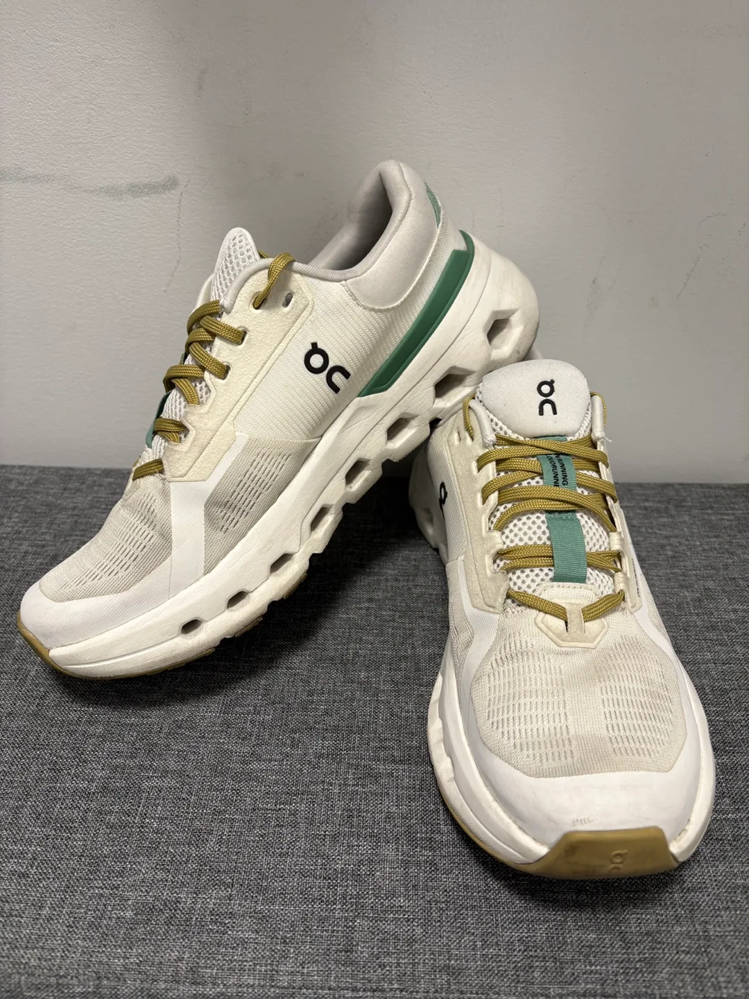 Men's On Cloud Cloudrunner 2 - Size 8.5 (Undyed/Green) image indicator(2)