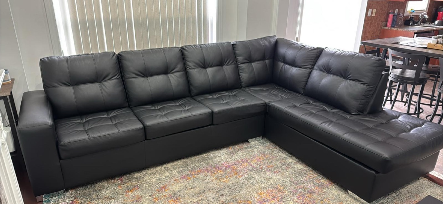 🛋️ Modern Black Faux Leather Sectional Sofa 🛋️ - photo 2