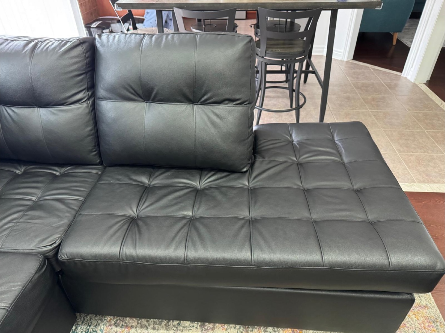 🛋️ Modern Black Faux Leather Sectional Sofa 🛋️ - photo 5