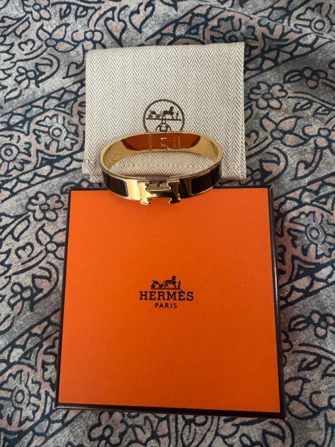 Hermes Clic H Bracelet - Black Enamel Gold thumbnail