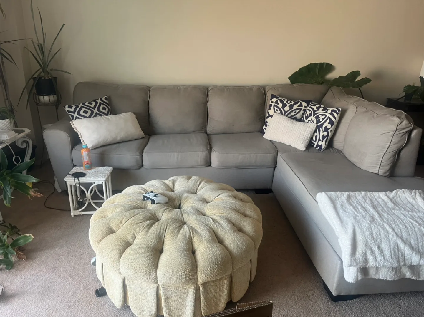 Grey Sectional Sofa image indicator(2)