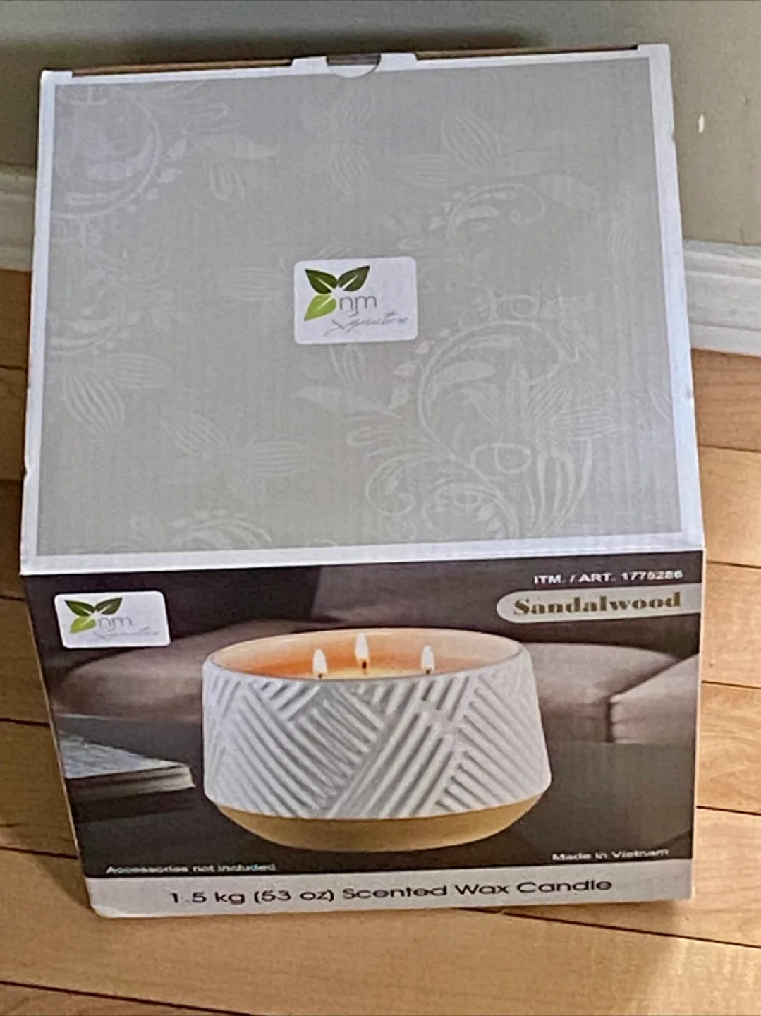 BNIB Nature's Mark Scented Candle -Sandalwood - 53 oz 🏒 image indicator(2)