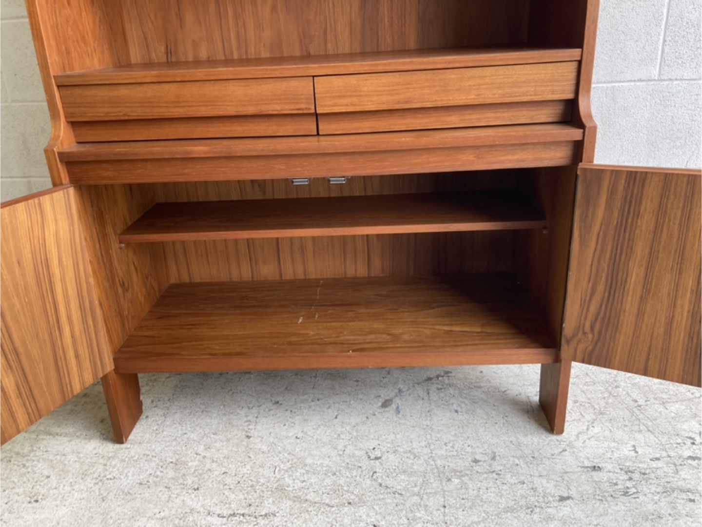 Mid Century Modern Teak China Cabinet - photo 5
