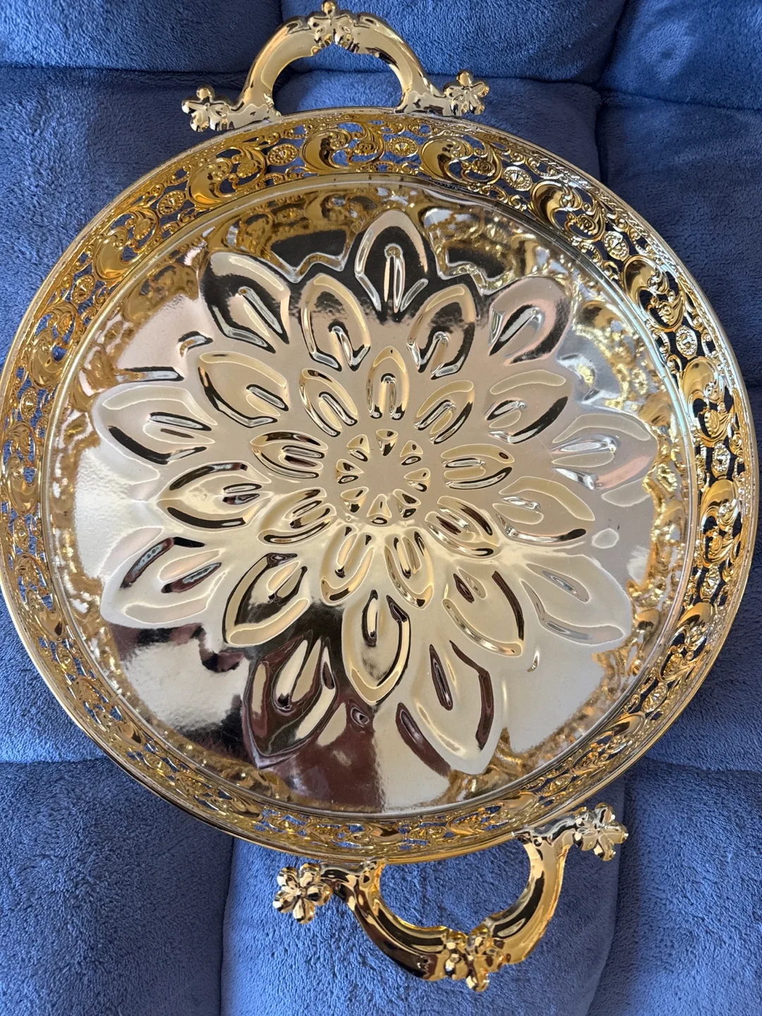 Golden tray thumbnail