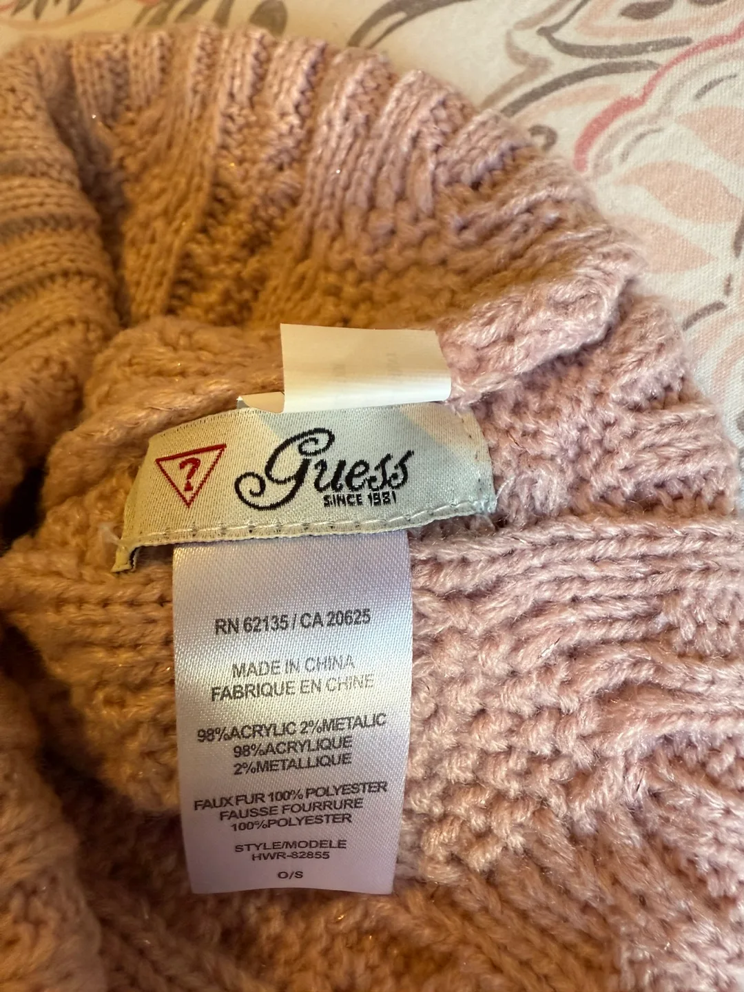 Guess Pink Cable Knit women Pom Beanie 🏒 image indicator(2)