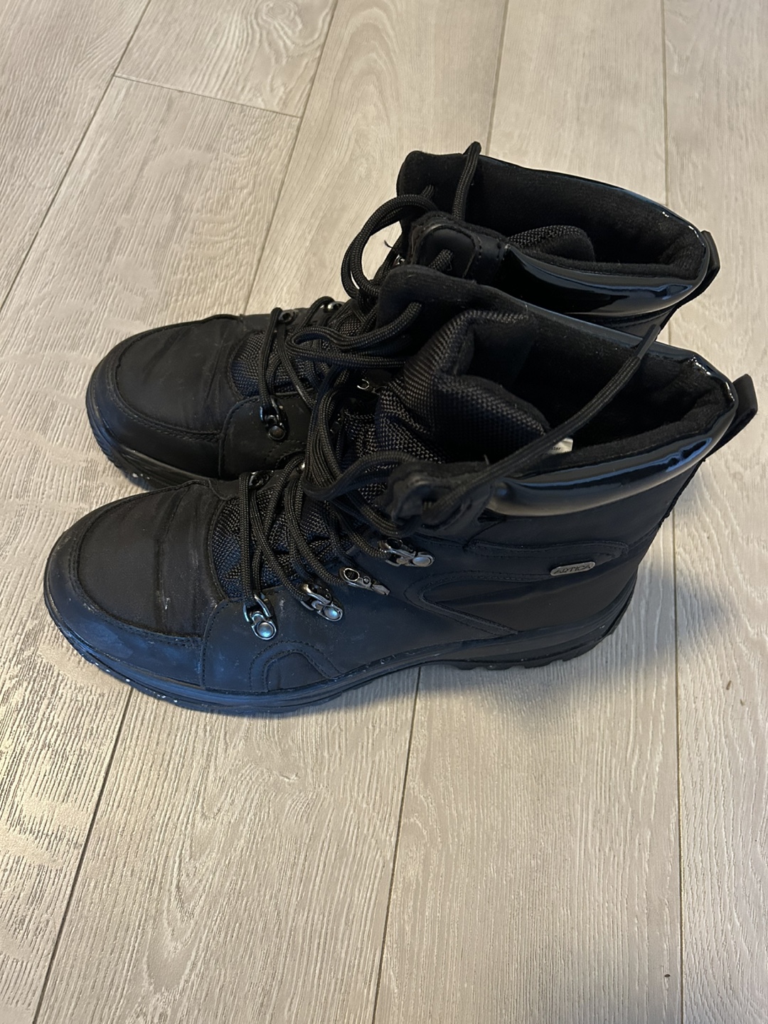 Women's Black Winter Boots Size 9