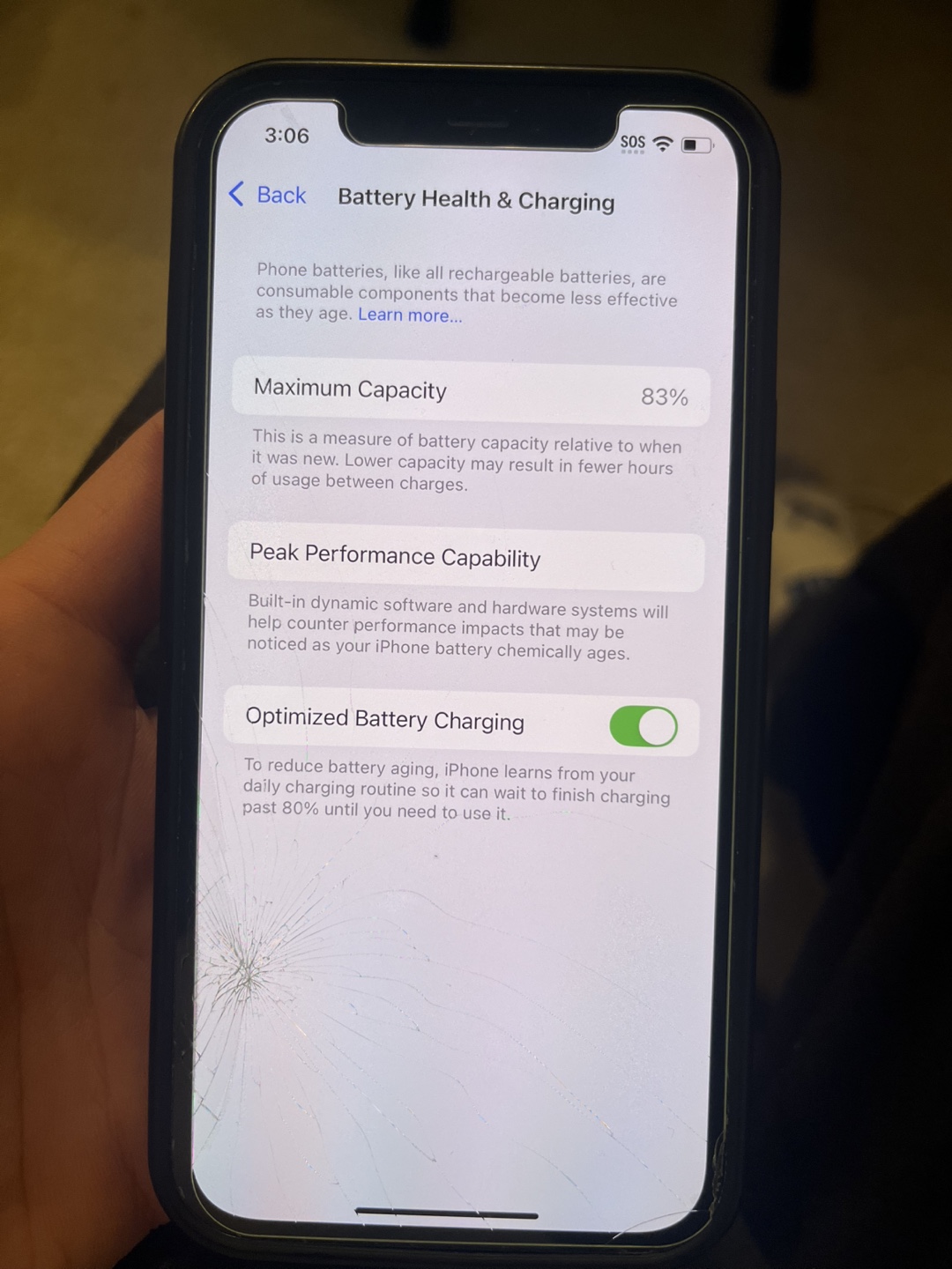 iPhone 12 Black - Cracked Screen - photo 3