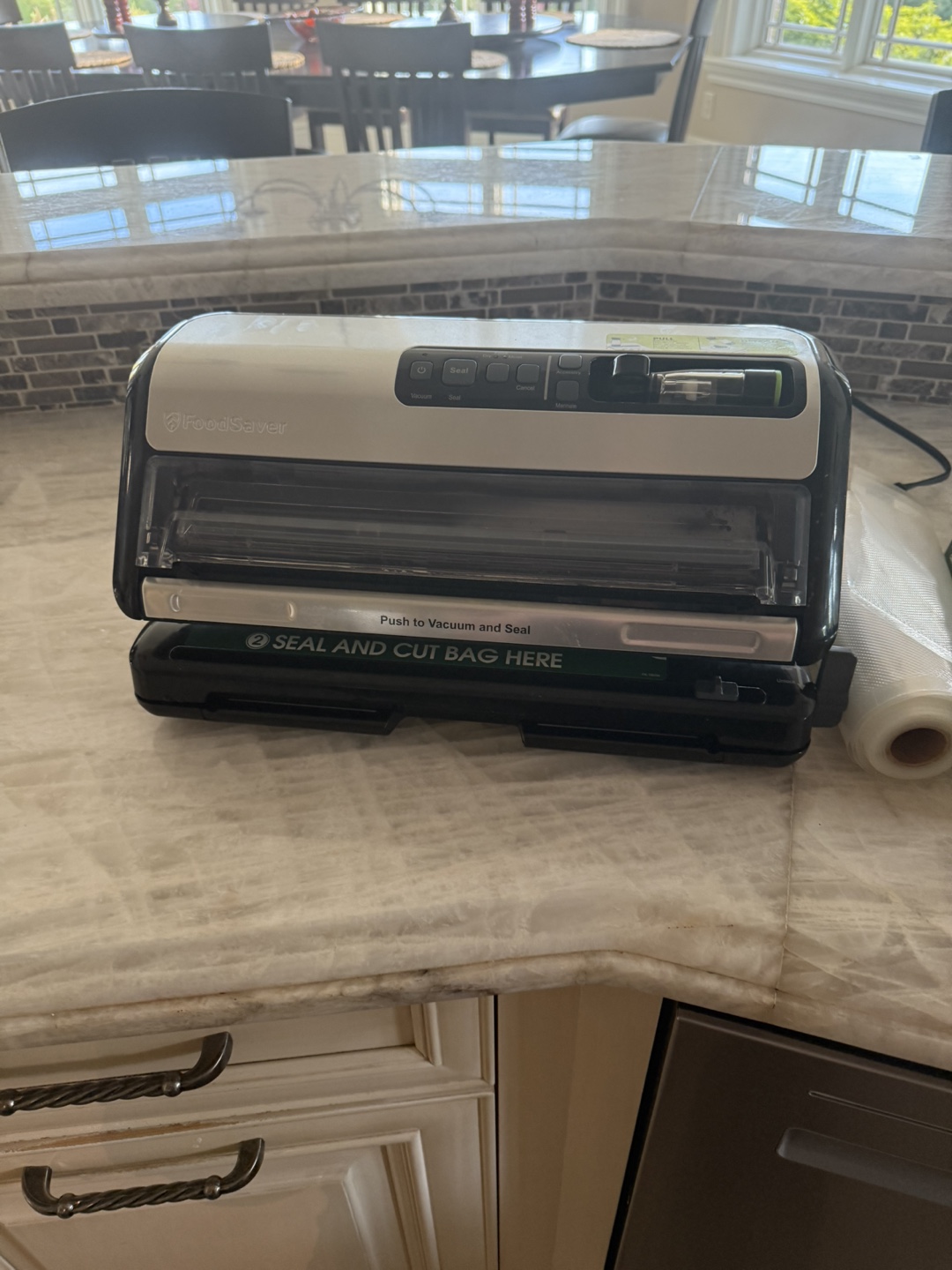 FoodSaver Vacuum Sealer - photo 2