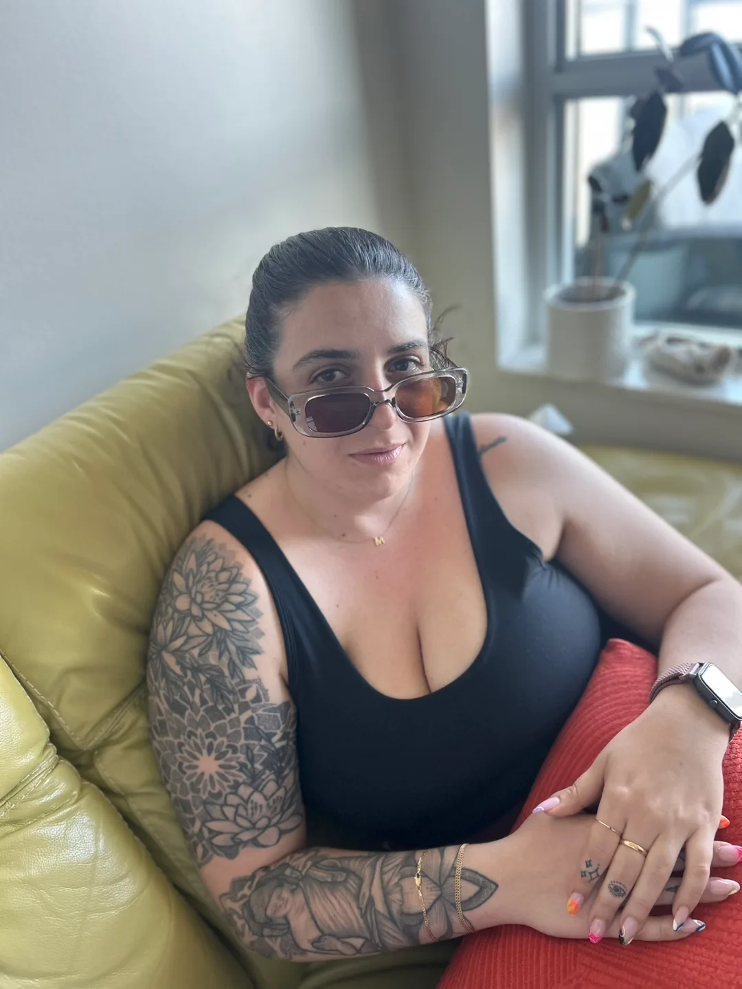 Grey Rectangle Sunglasses image indicator(3)