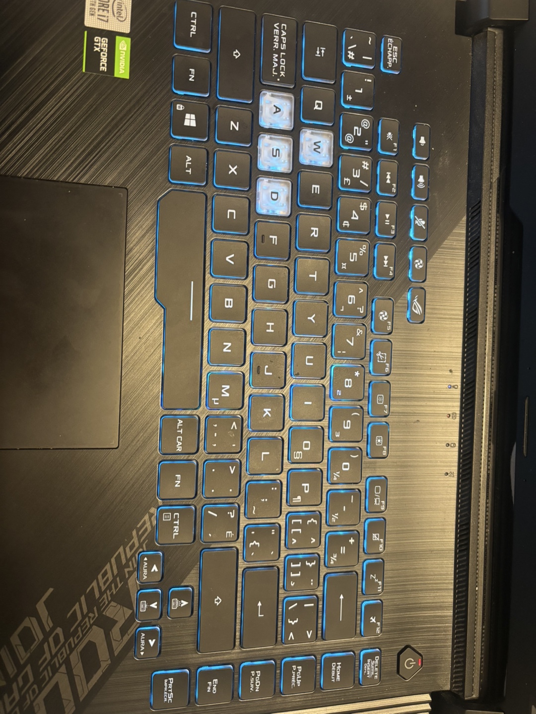 ASUS ROG Strix G512LI Gaming Laptop - photo 4