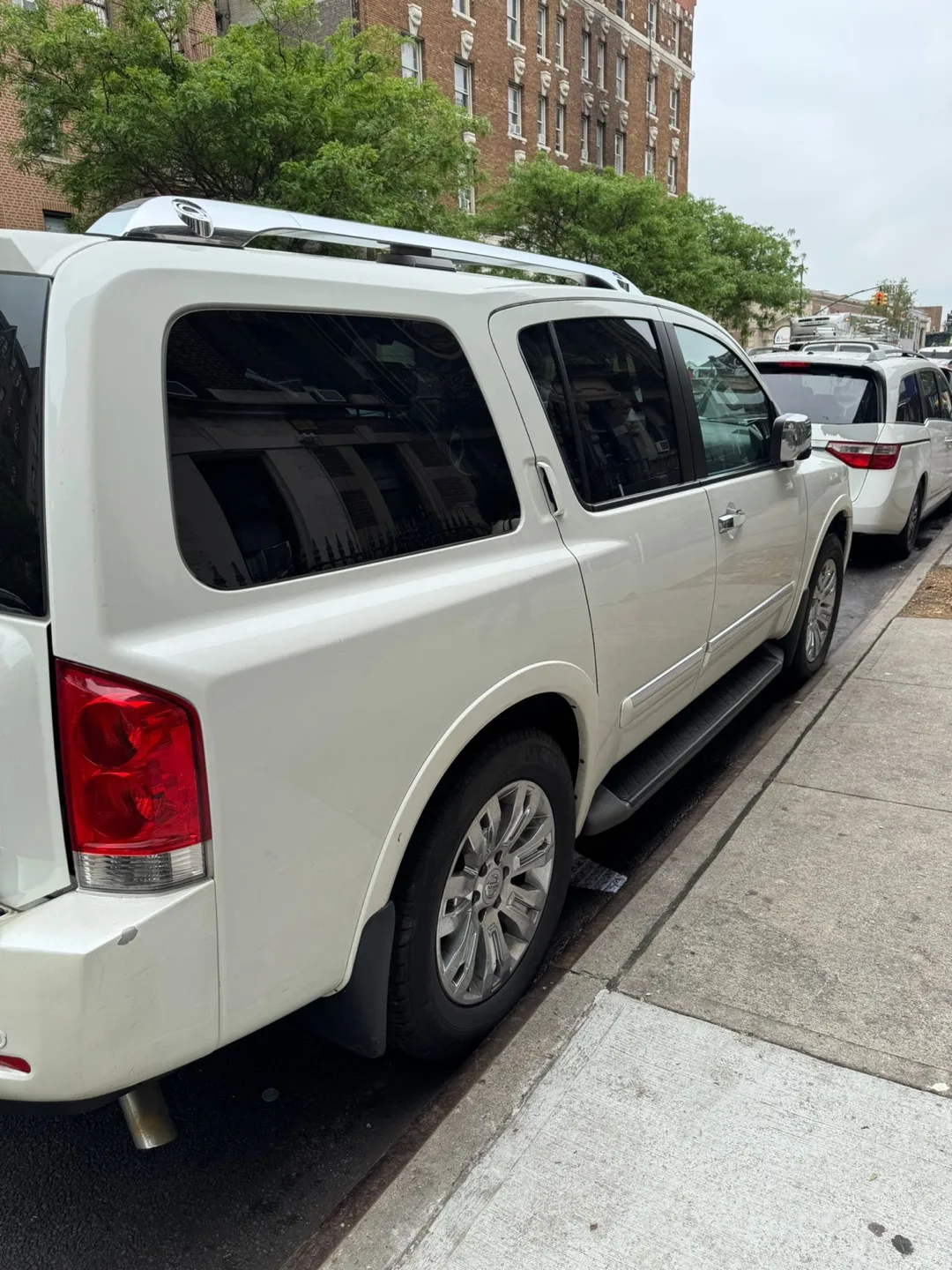 2015 Nissan Armada Platinum Leather Interior SUV image indicator(5)