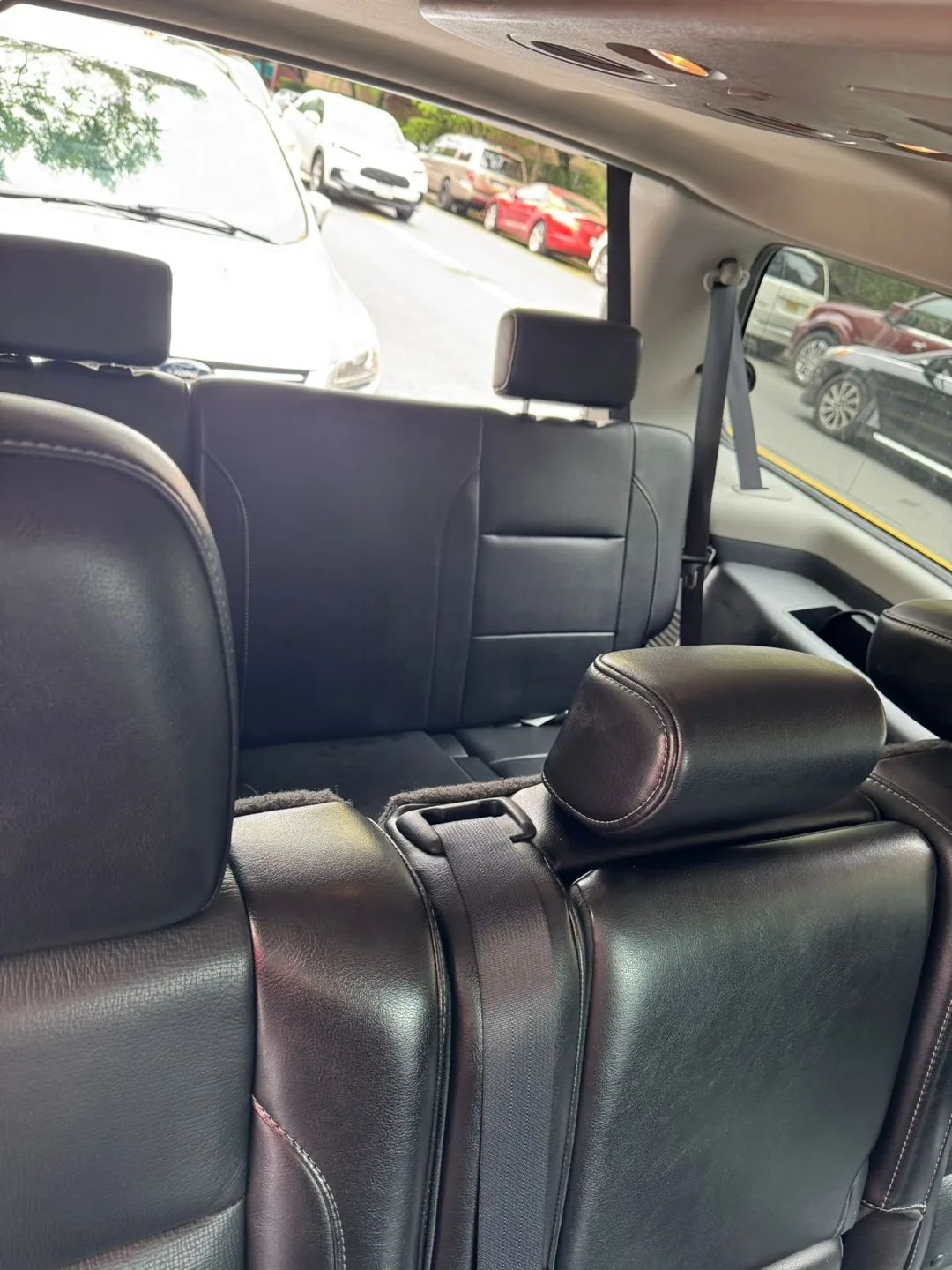 2015 Nissan Armada Platinum Leather Interior SUV image indicator(10)