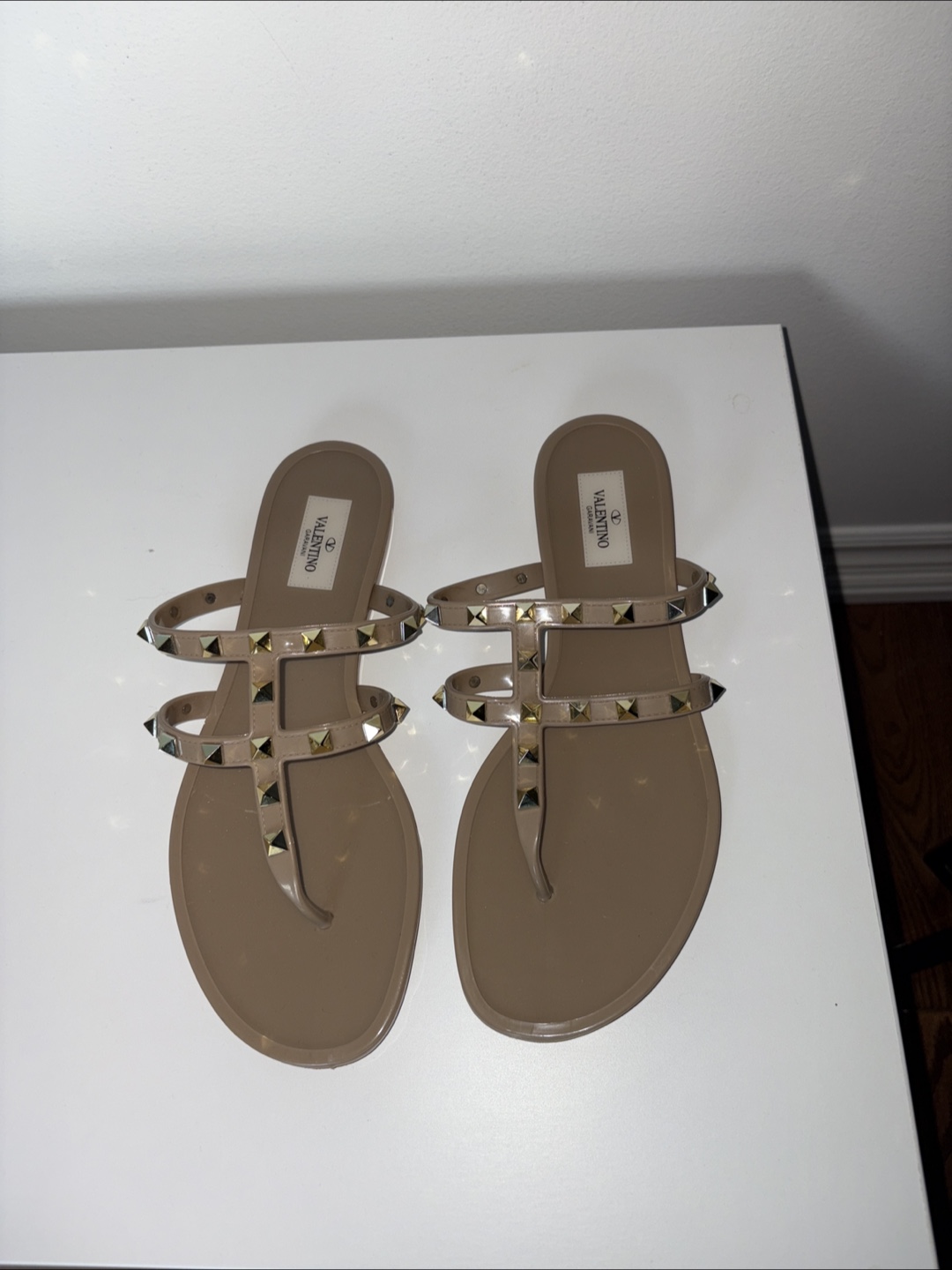 Valentino Garavani Rockstud Flip Flops