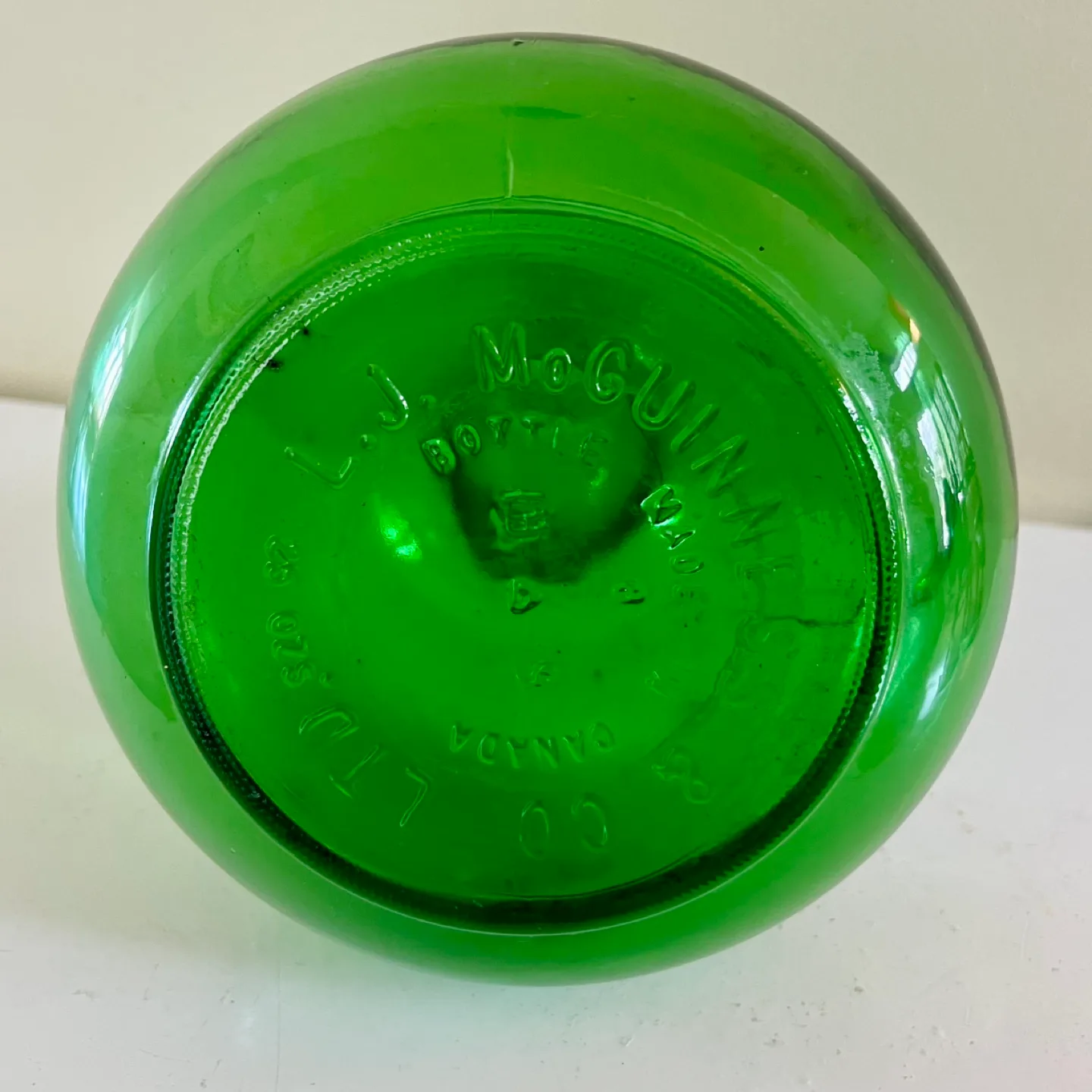 McGuinness Green Glass Decanter Bottle image indicator(2)