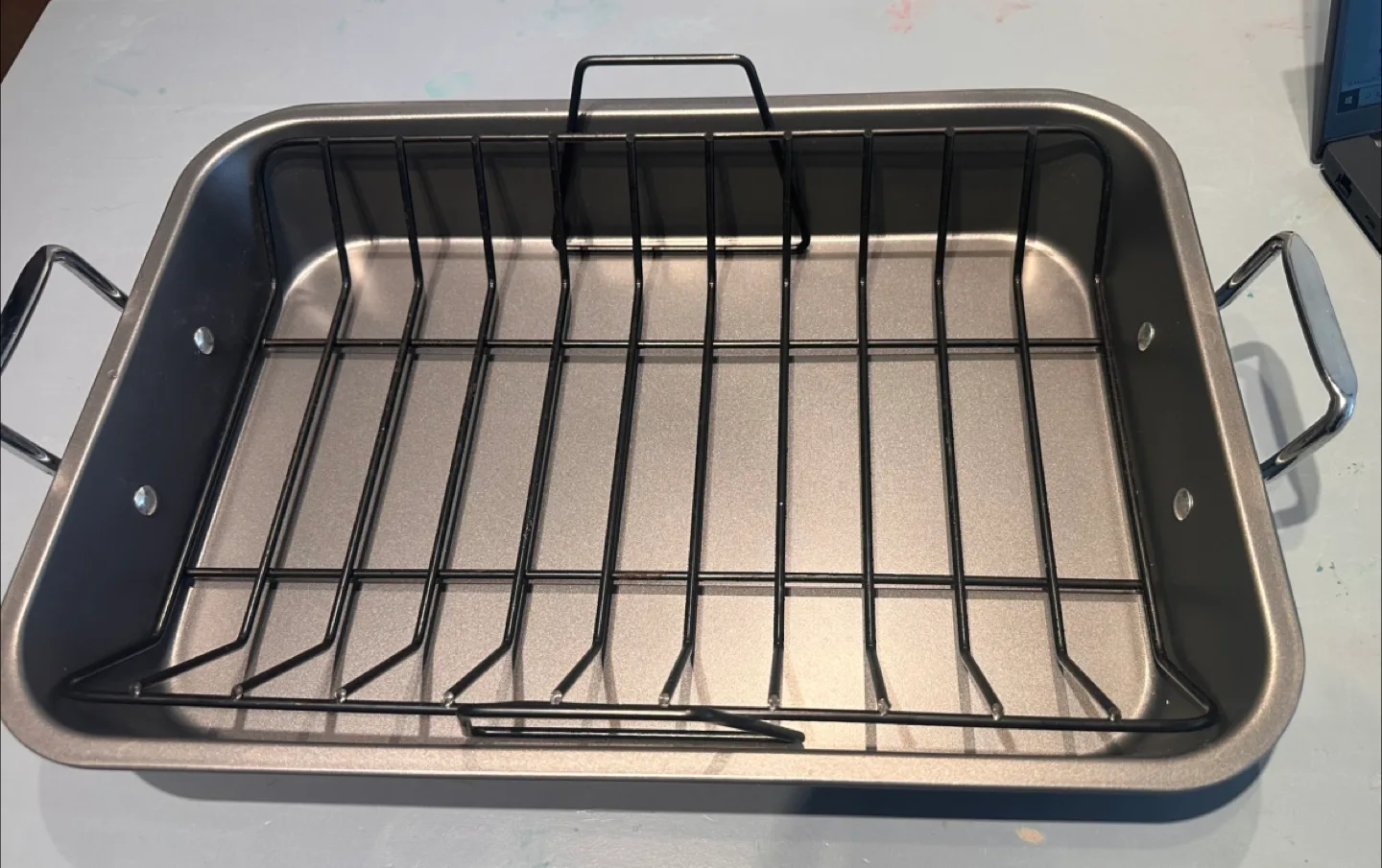 Roasting Pan with Rack thumbnail