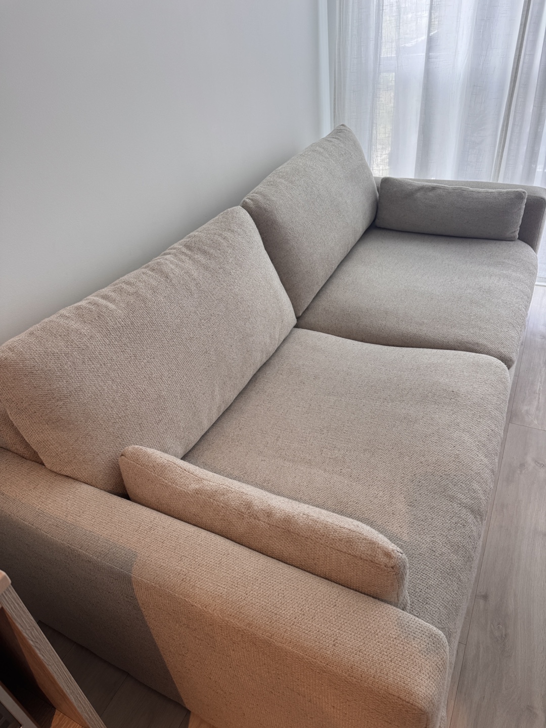 Sofa from Ashley store in great condition - photo 2