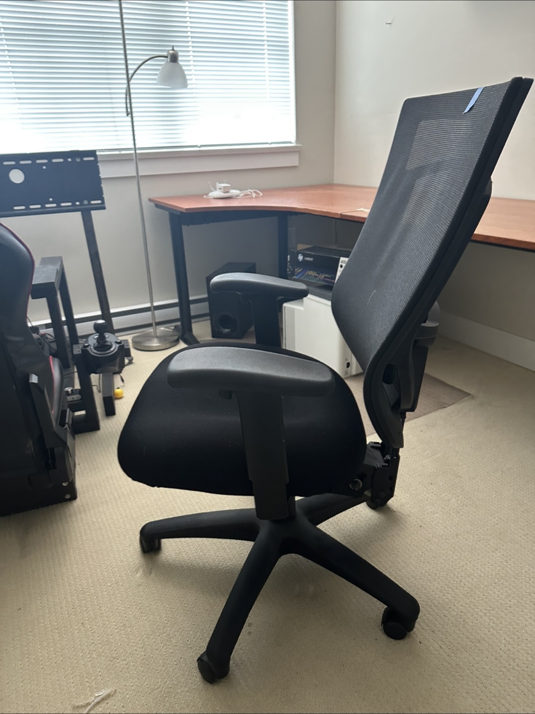 Black Mesh Office Chair - photo 3