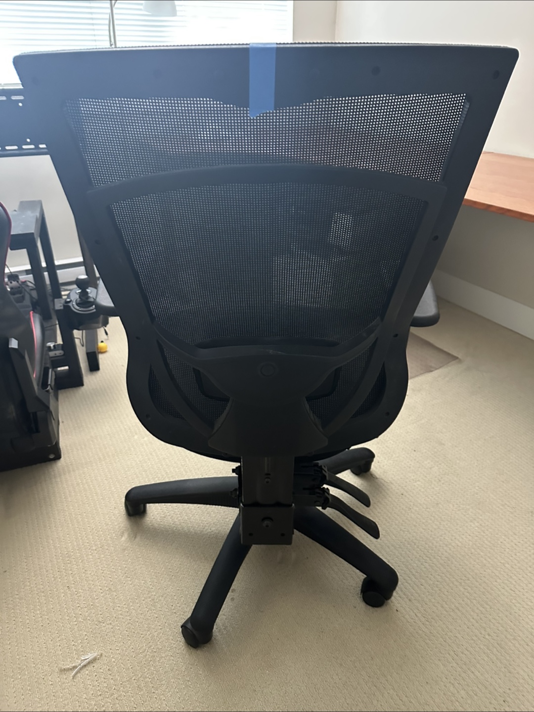 Black Mesh Office Chair - photo 2