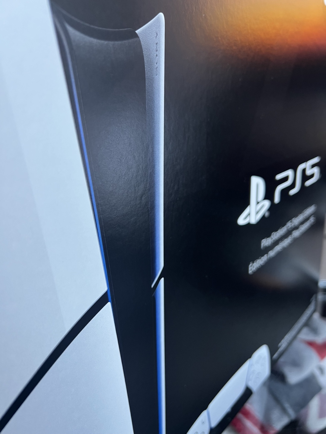 Sony PlayStation 5 Digital Edition Console - White - photo 3