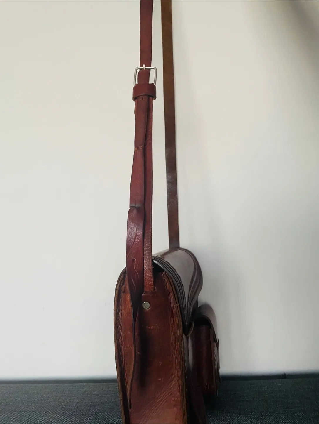 Vintage Brown Leather Crossbody Bag image indicator(2)