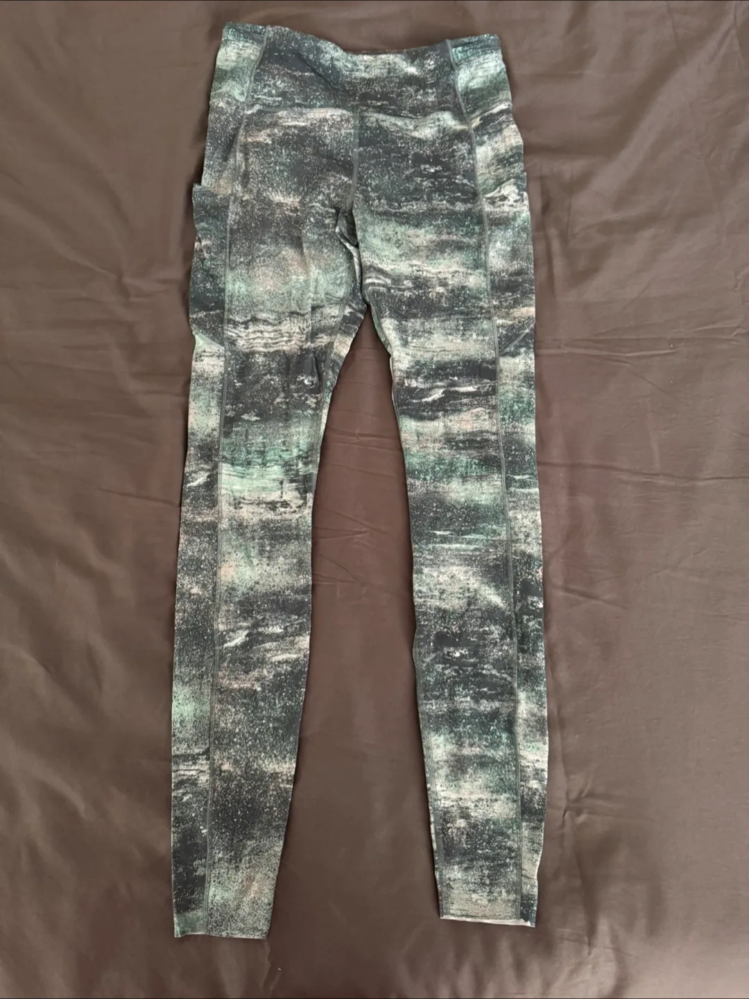 Lululemon size 10 Leggings -  Abstract Print 🏒 thumbnail