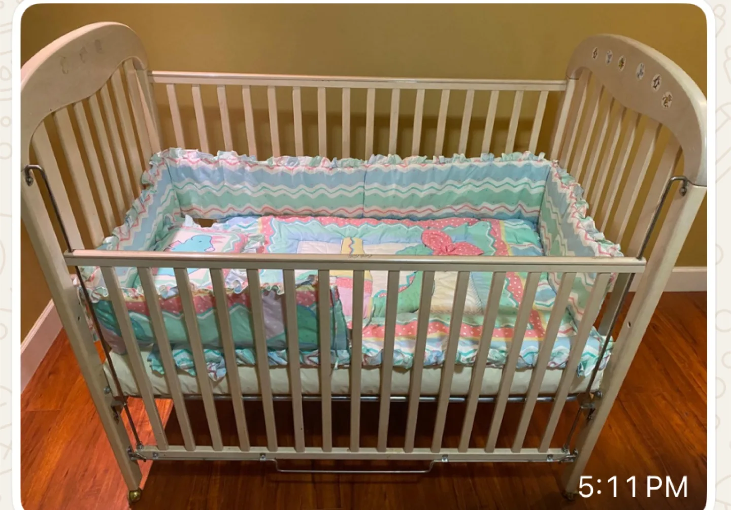 Little Folks Convertible Crib image indicator(3)