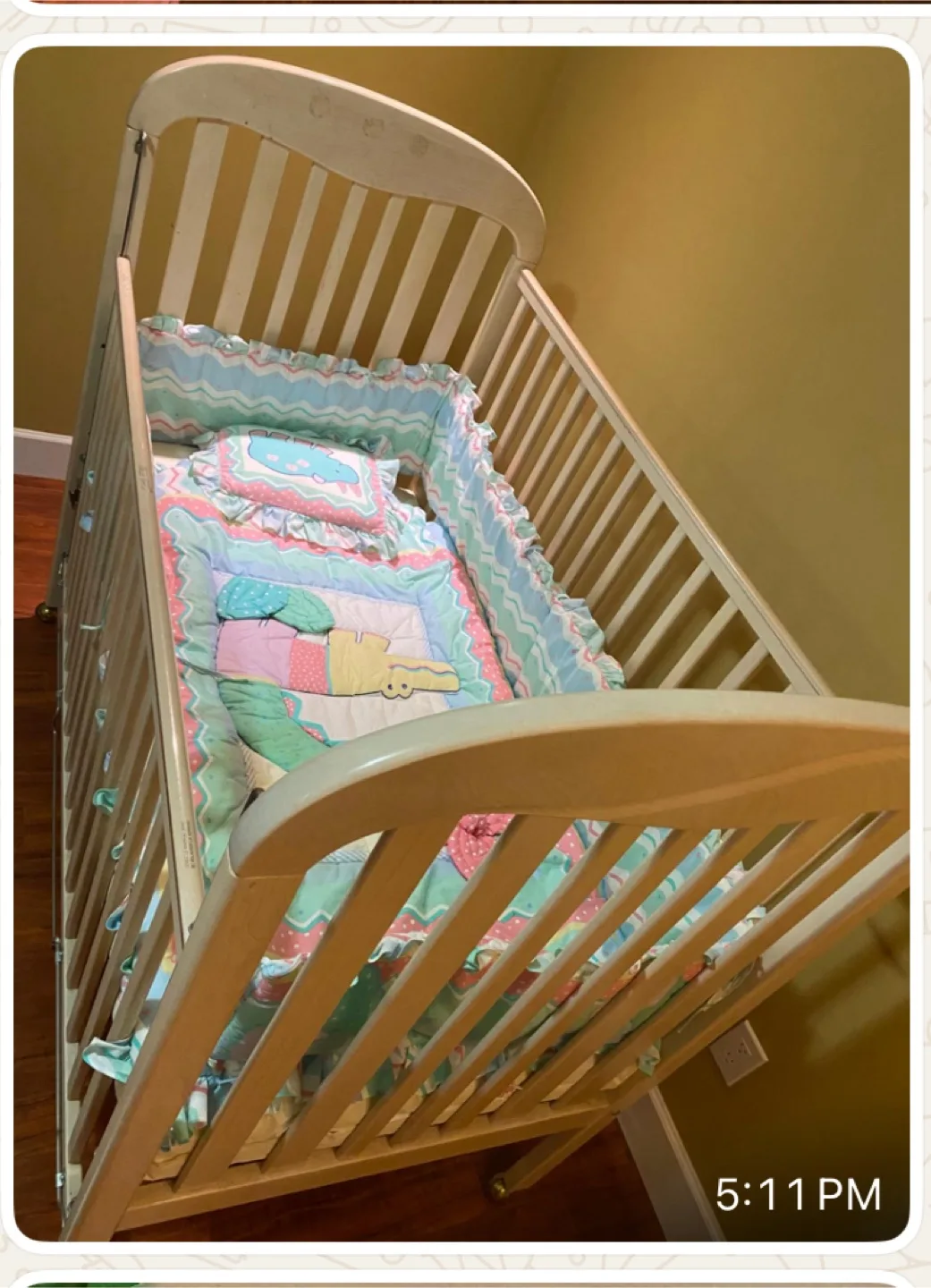 Little Folks Convertible Crib image indicator(2)