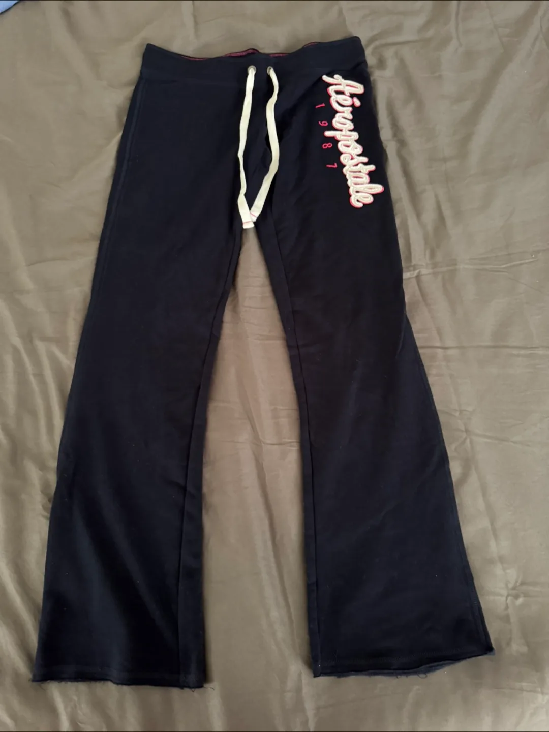 Aeropostale Women's Medium Black Joggers 🏒 thumbnail