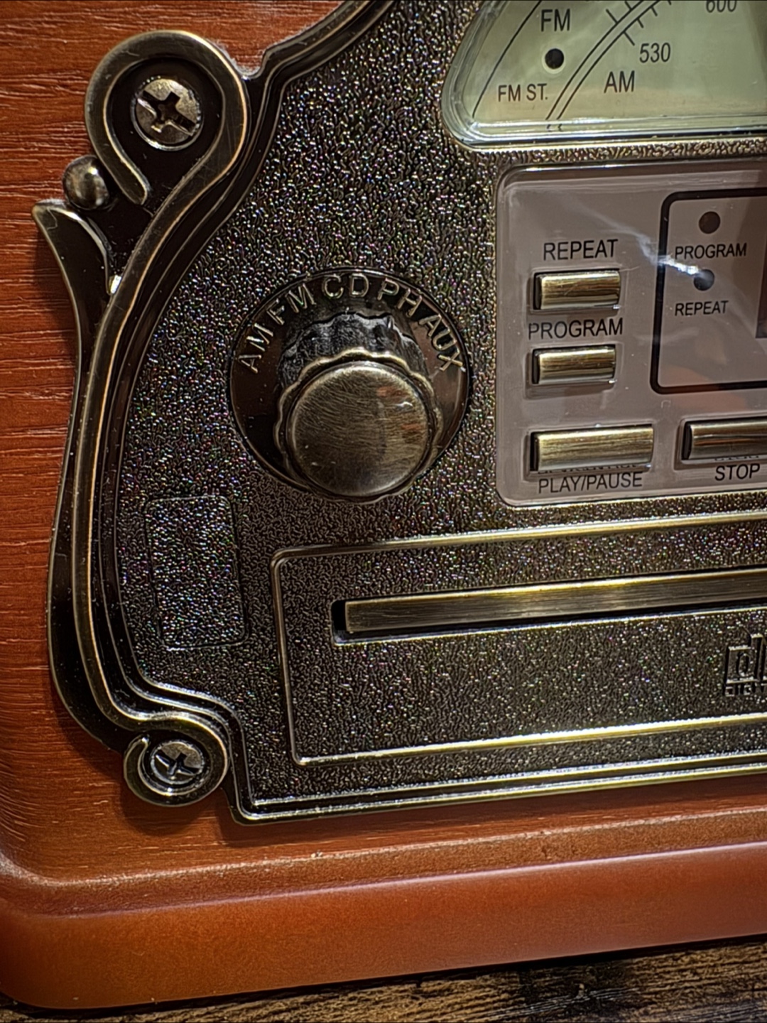 Electrohome 3-in-1 Record Player, CD Player, and Radio - photo 4