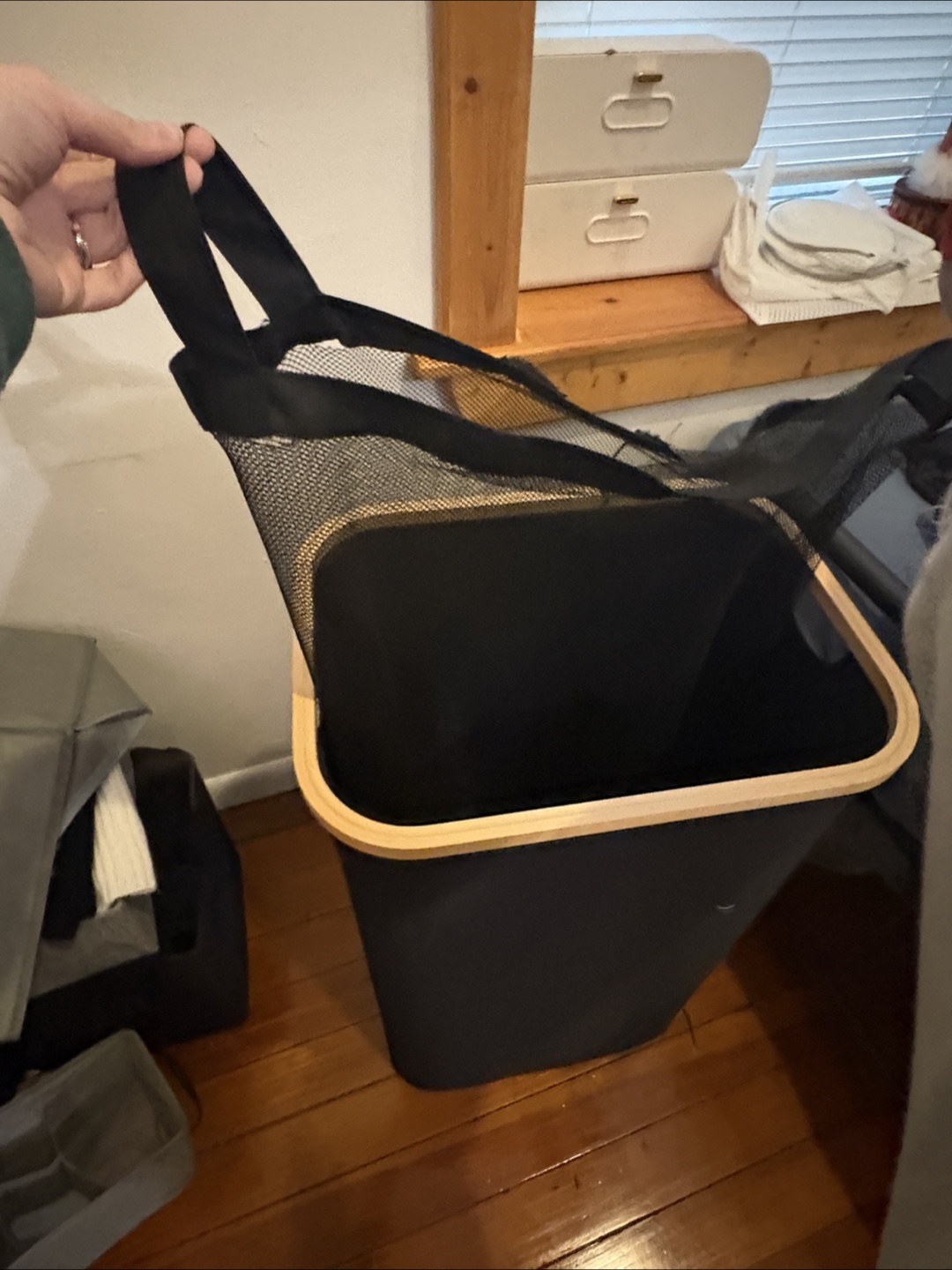 110L Laundry Hamper with Bamboo Lid - photo 3