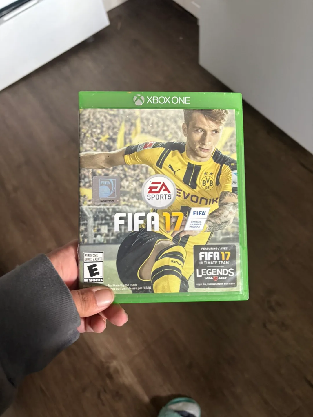 FIFA 17 Xbox One - Ultimate Team Legends thumbnail