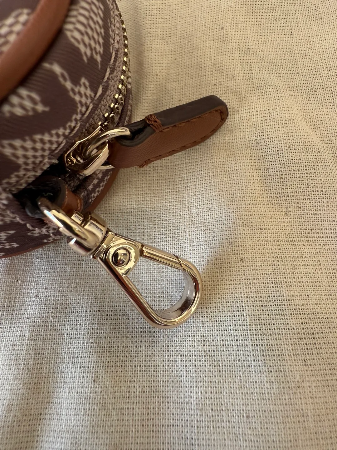 DKNY Oval-Shaped Zip Pouch with Carabiner (New) image indicator(3)