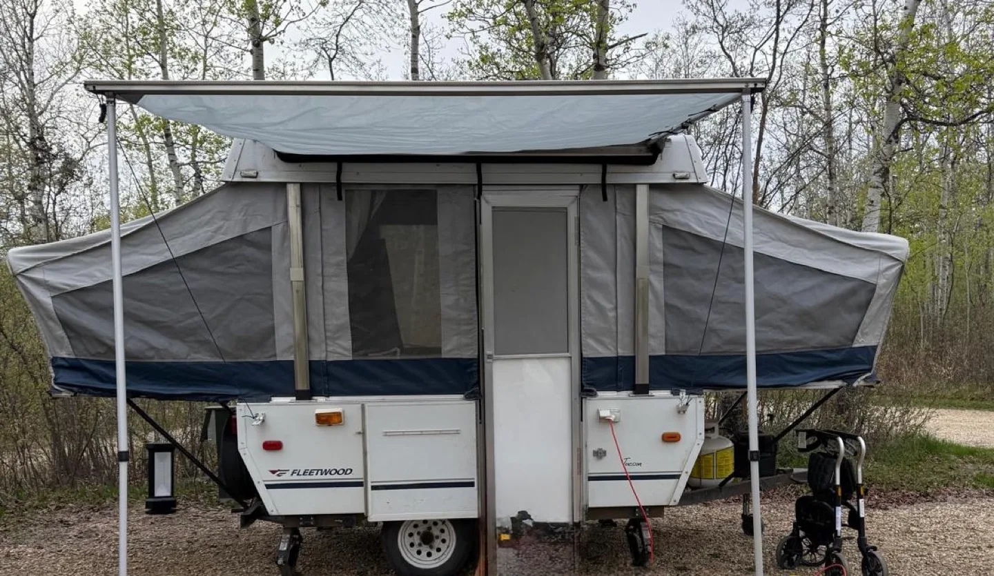 2004 Fleetwood tucson tent trailer thumbnail