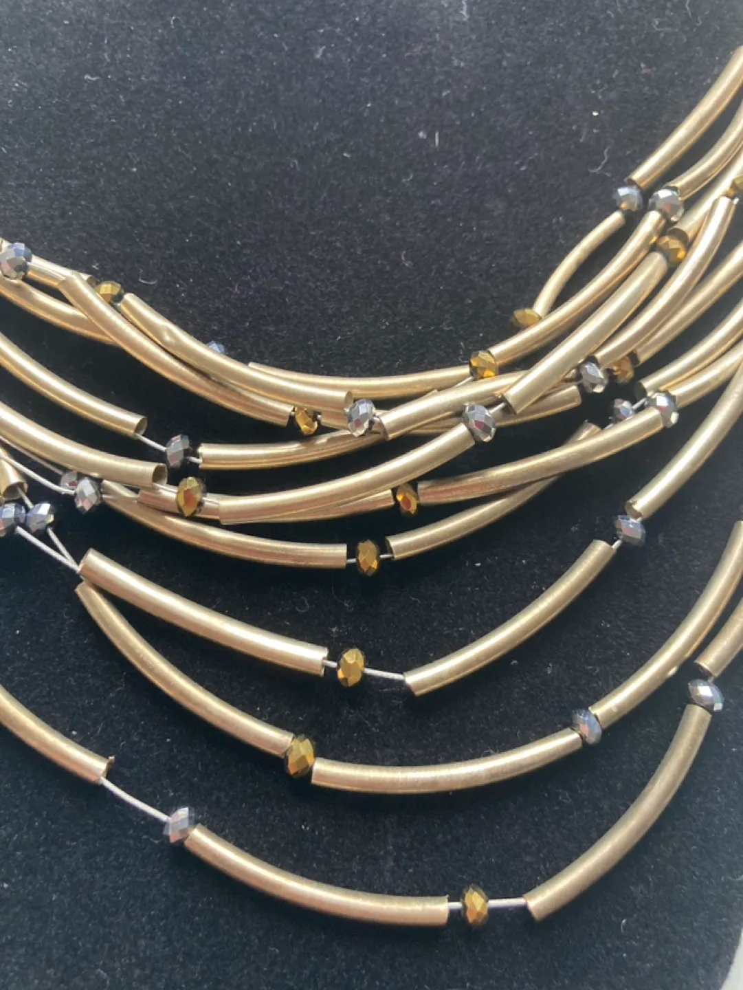 Lovely necklace gold/silver coloured accents. thumbnail