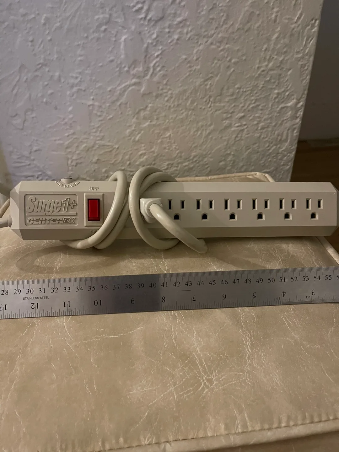 SurgeProtector Power Bar 7 Outlets thumbnail