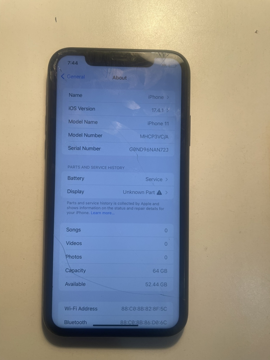 iPhone 11 - 64GB - Black - Used - photo 3